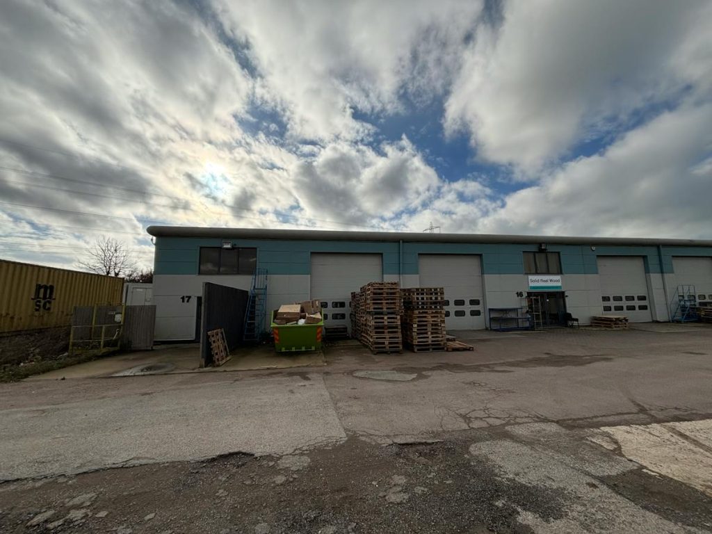 Unit 17, Lawn Farm Business Centre, Aylesbury