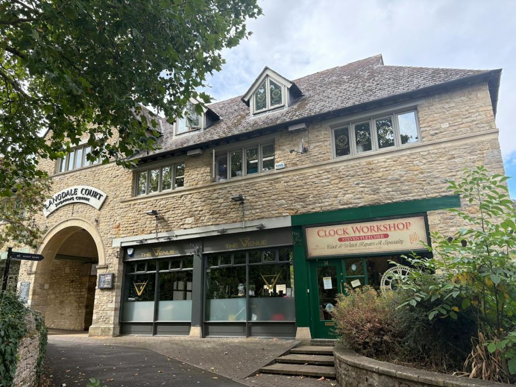 Unit 14, Langdale Court, Witney