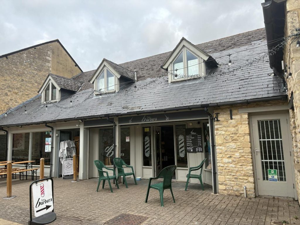 Unit 10, Langdale Court, Witney